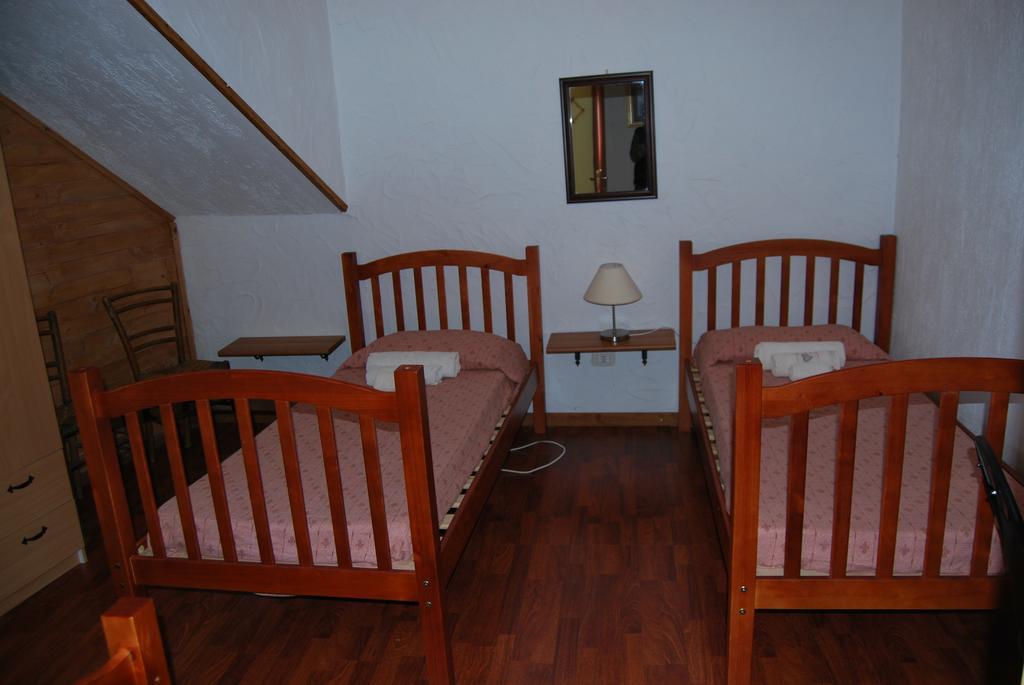 B&B Baddesalighes Bolotana Værelse billede